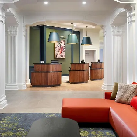 Courtyard By Marriott New Orleans French Quarter/Iberville